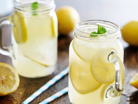 Lemonade with honey